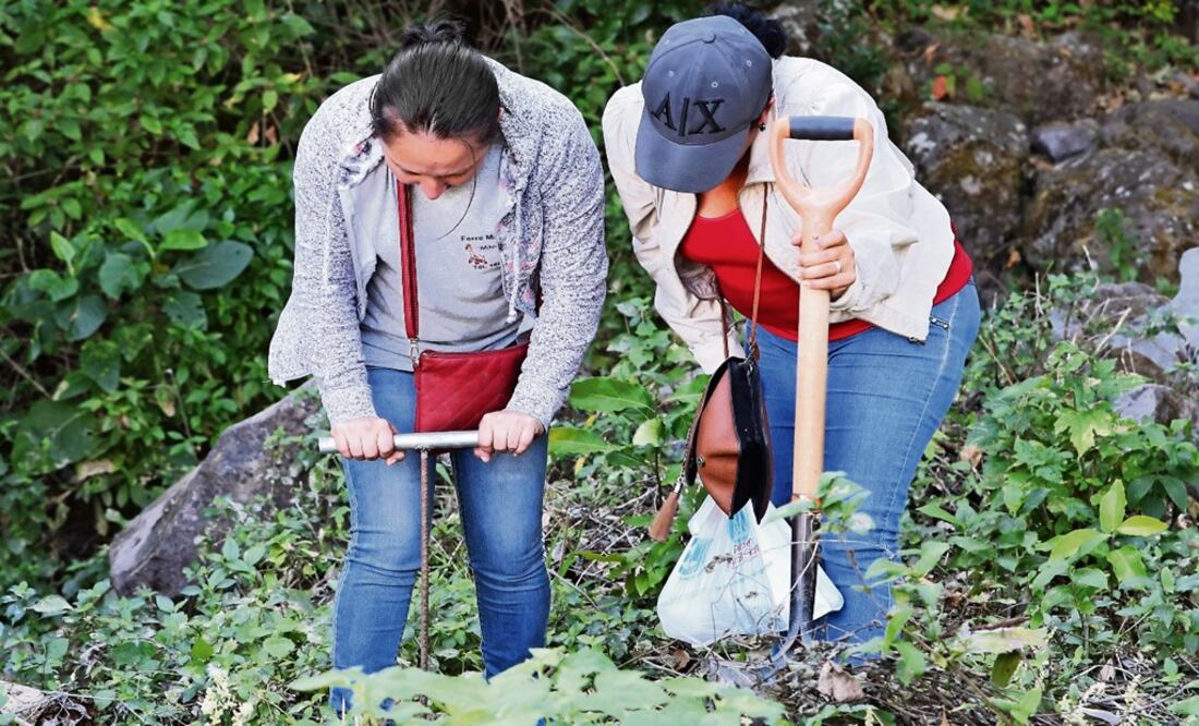 Mothers and wives travel all over the country in search of graves, in hopes of finding their loved ones – Photo: File Photo /EL UNIVERSAL