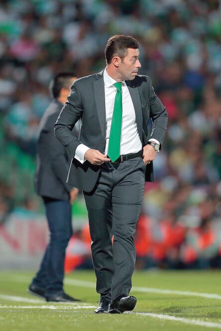 Pedro Caixinha está en el radar cementero (MAGO7)