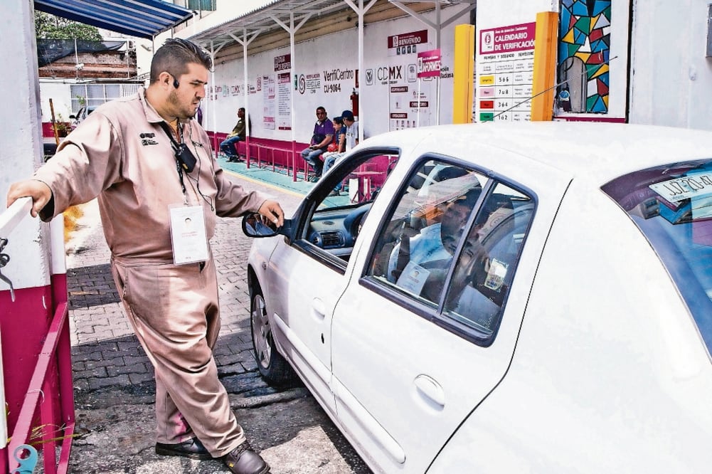 Autoridades capitalinas han confirmado que no existe la “pre-verificación”, por lo que piden a la población no dejarse sorprender (ARCHIVO EL UNIVERSAL)