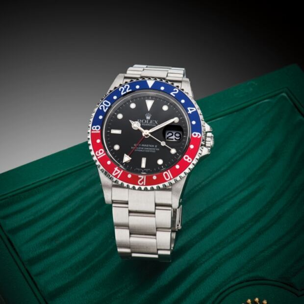 Un Triumph TR2, un Rolex GMT y un Breitling Cockpit