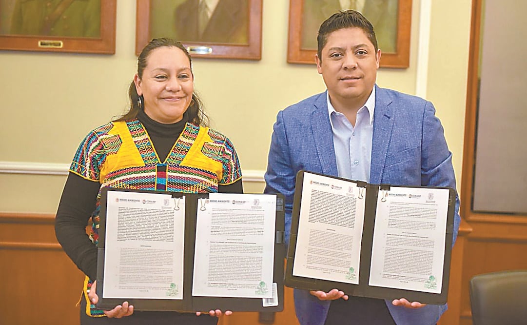 La titular de Semarnat María Luisa Albores y el gobernador Ricardo Gallardo firmaron el pacto. Foto: ESPECIAL