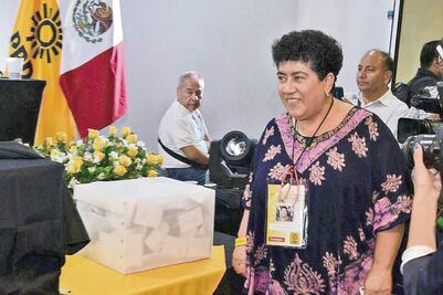 En Coahuila, precandidata la comadre de los Moreira