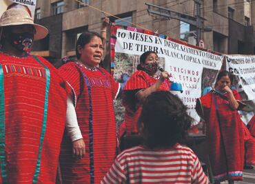 “No esperábamos salir con vida”: a un año, triquis desplazados de Oaxaca siguen sin noticias del retorno