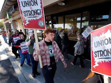 Trabajadores de Starbucks alistan huelga para la próxima semana