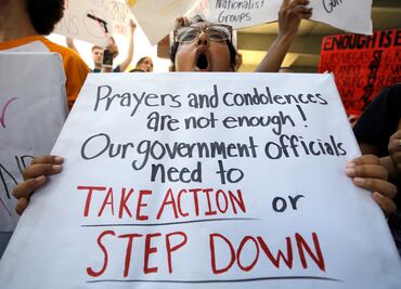 Protestan estudiantes en EU para exigir un mayor control de armas
