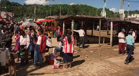 Van dos días de bloqueo en Oxchuc, Chiapas