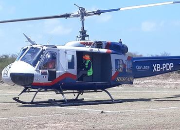 Se suma helicóptero a búsqueda de dos pescadores desaparecidos en Oaxaca