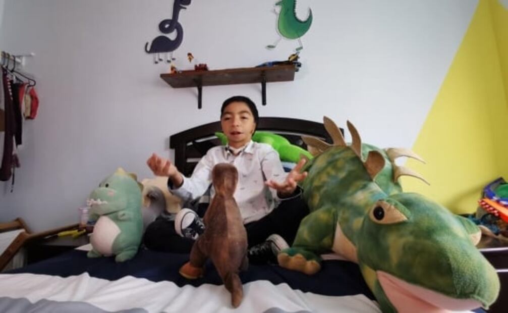 “Santisaurio” tiene 9 años y lo han operado 15 veces; sueña con ser influencer mexiquense