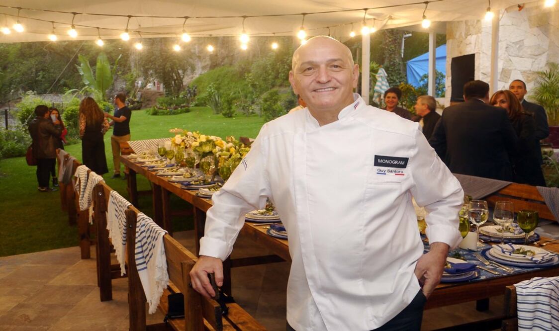 Foto: PAULO VIDALES / El chef Guy Santoro cocina en casa