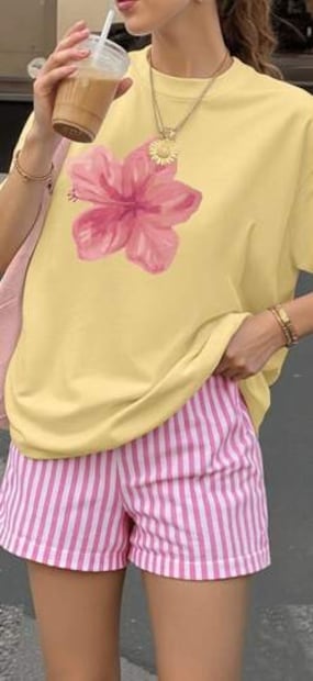 Look rosa y amarillo pastel. Foto: Shein