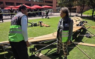 Jóvenes caen de gradas cuando se tomaban fotos de graduación; hay 23 afectados con golpes y lesiones menores: SGIRPC