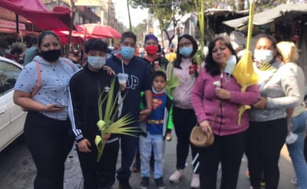 Pirotecnia, palmas y música; así inicia el Domingo de Ramos en la Iztapalapa
