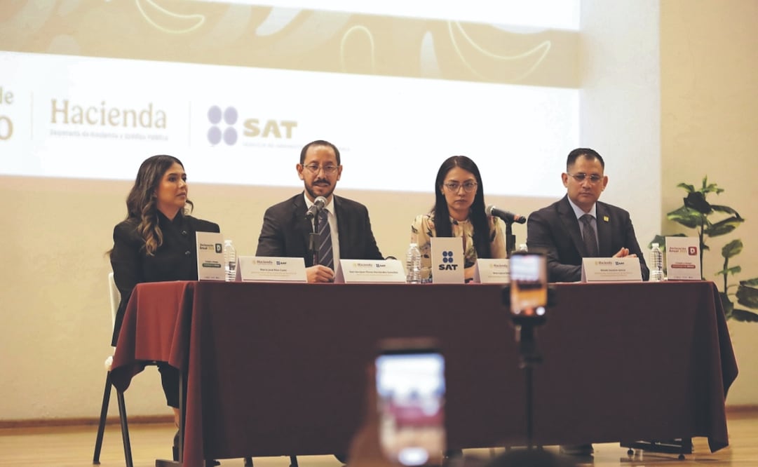 La semana pasada, funcionarios del SAT rechazaron persecución a organizaciones críticas del gobierno. Foto: Archivo/ EL UNIVERSAL