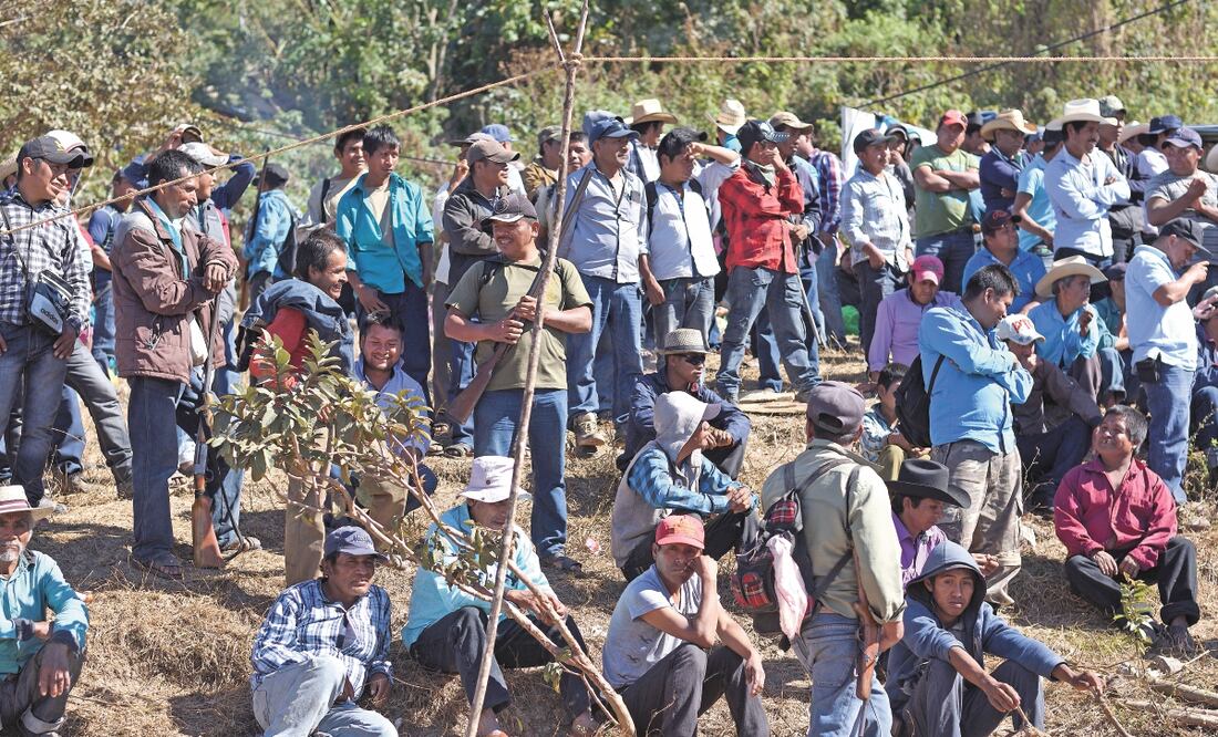 Pobladores de los municipios de Chilapa, José Joaquín Herrera y Zitlala acordaron formar su Policía Comunitaria, adherida a la histórica Coordinadora Regional de Autoridades Comunitarias (CRAC). FOTOS: SALVADOR CISNEROS. EL UNIVERSAL