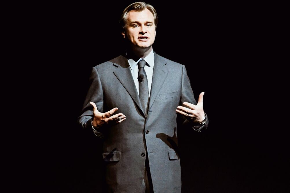 El cineasta, quien debutó como director en la cinta Follow ing de 1998, dijo que su objetivo es crear experiencias que sólo puedan vivirse en el cine (AP)