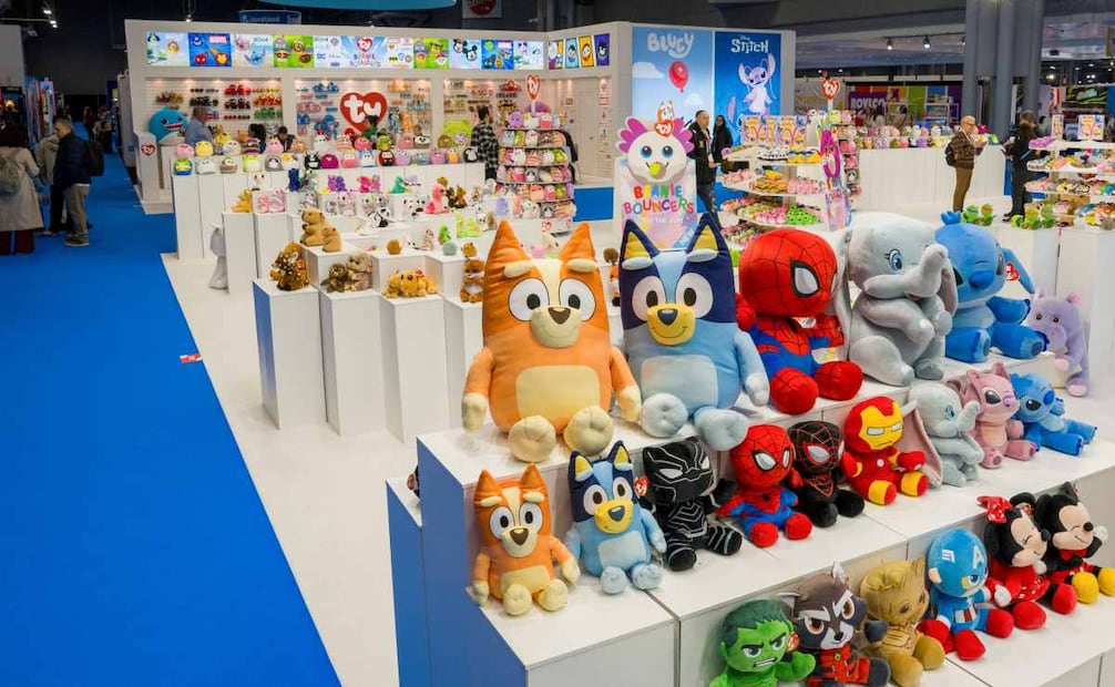 Fabricantes presentan productos pensados para mayores de 18 años. (17/02/26) Foto: EFE