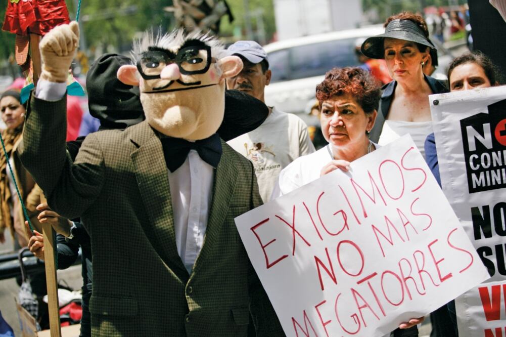 Colonos señalaron que las medidas que han adoptado las autoridades de la Ciudad de México han sido insuficientes para detener el boom inmobiliario que se vive en esta zona de Miguel Hidalgo (IVAN STEPHENS. EL UNIVERSAL)