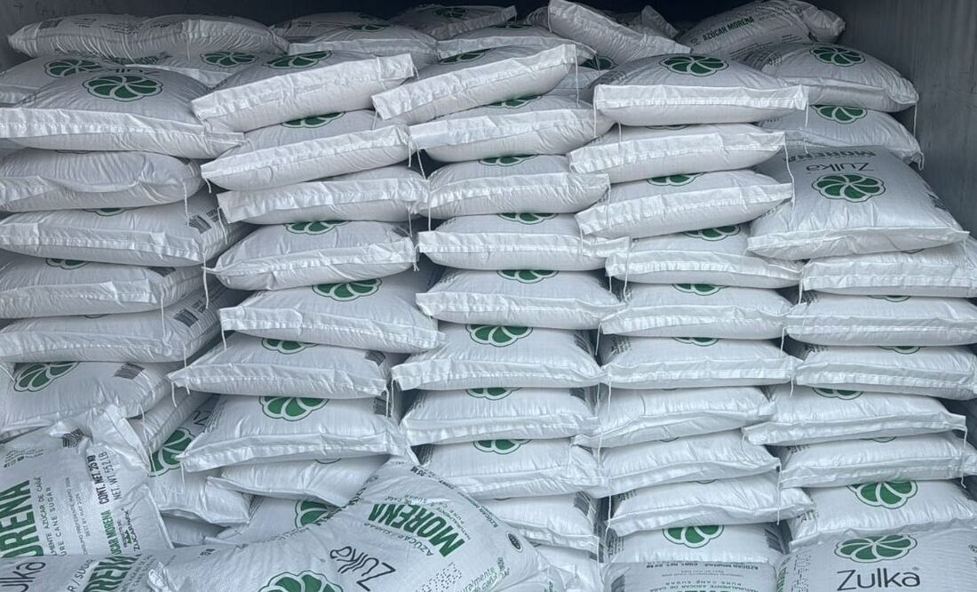 Recuperan el cargamento con 60 toneladas de azúcar que fue sustraído el pasado 21 de mayo en la carretera federal México-Puebla. Foto: Especial