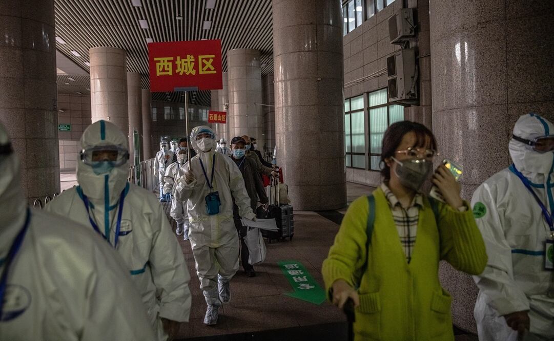 El gobierno chino ha insistido en que no retuvo información en los primeros días sobre el nuevo coronavirus (Foto: EFE)