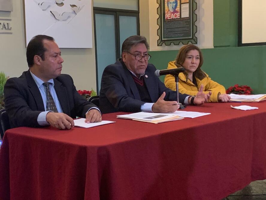 El secretario general del Sindicato Nacional, Manuel Fermín, anunció el cierre de 10 oficinas postales por falta de recursos. Foto: Especial