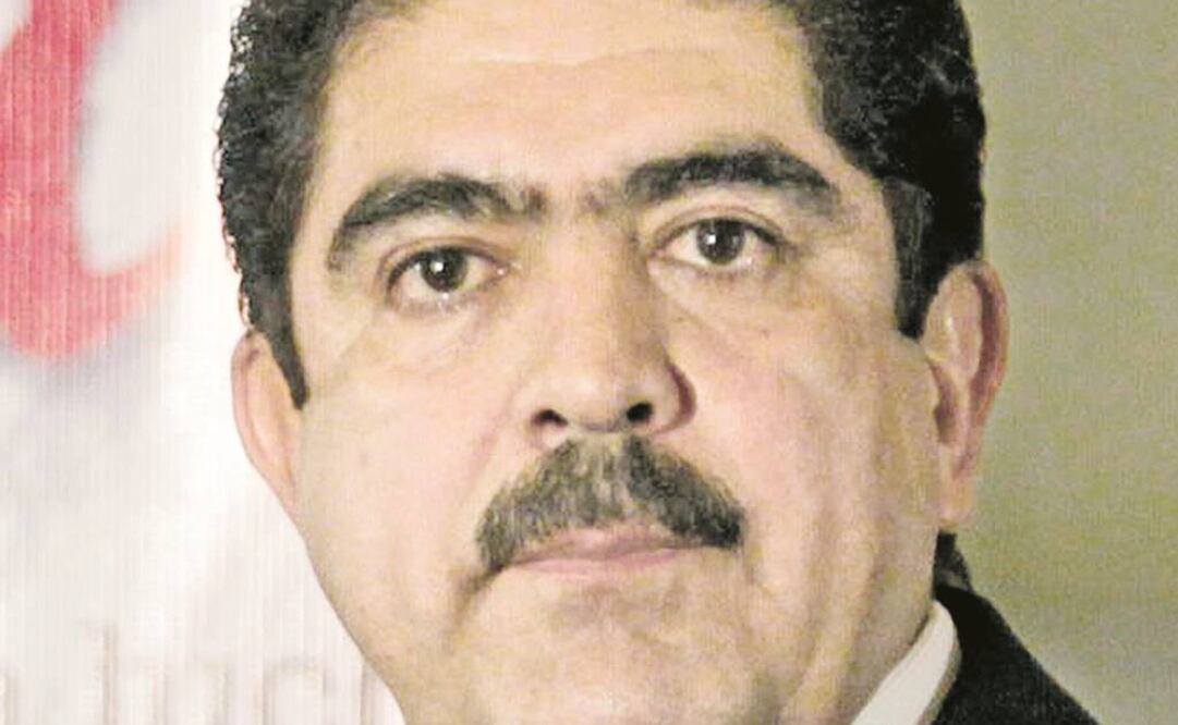 Un ex presidente del PAN cerca de AMLO