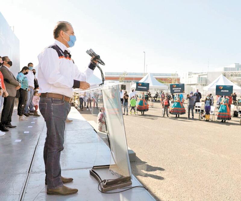 El gobernador exhortó a los ciclistas a brindar su mejor esfuerzo y a acatar las medidas sanitarias de prevención. Foto: Especial