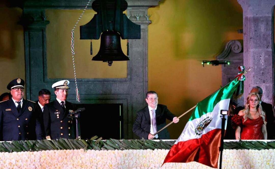 Giovani Gutiérrez, encabezó la conmemoración del 215 aniversario del inicio de la independencia. Foto: Especial