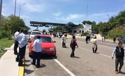Persisten bloqueos carreteros en Chiapas