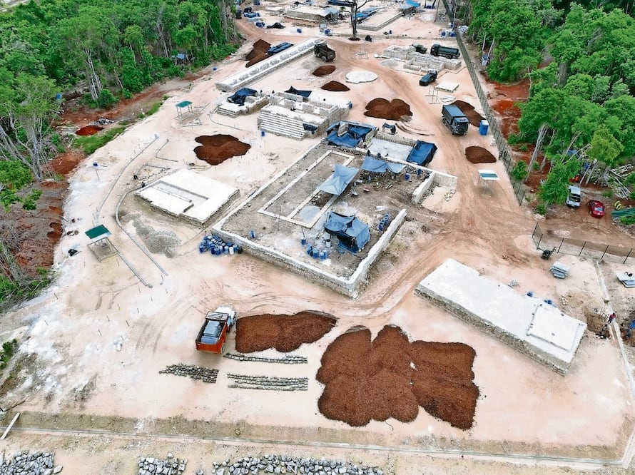 Imagen panorámica de la construcción de uno de los parques de la memoria con monumentos removidos de su sitio original. Foto: Comisión de Protección y Legislación del Patrimonio Arqueológico, Histórico y Paleontológico