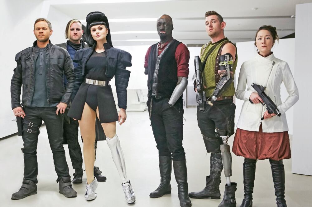 Tras perderlo todo, Dutch decide unirse a un grupo de agentes del territorio hostil de Quad. (FOTOS: CORTESÍA)