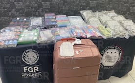 Detienen a pasajero con vapeadores y cigarrillos con marihuana en aeropuerto de Monterrey; FGR abre investigación