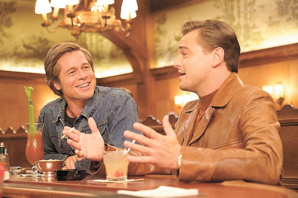 Rick Dalton (Leo DiCaprio), astro en declive, y su doble para escenas de acción Cliff Booth (Brad Pitt). Foto: SONY PICTURES