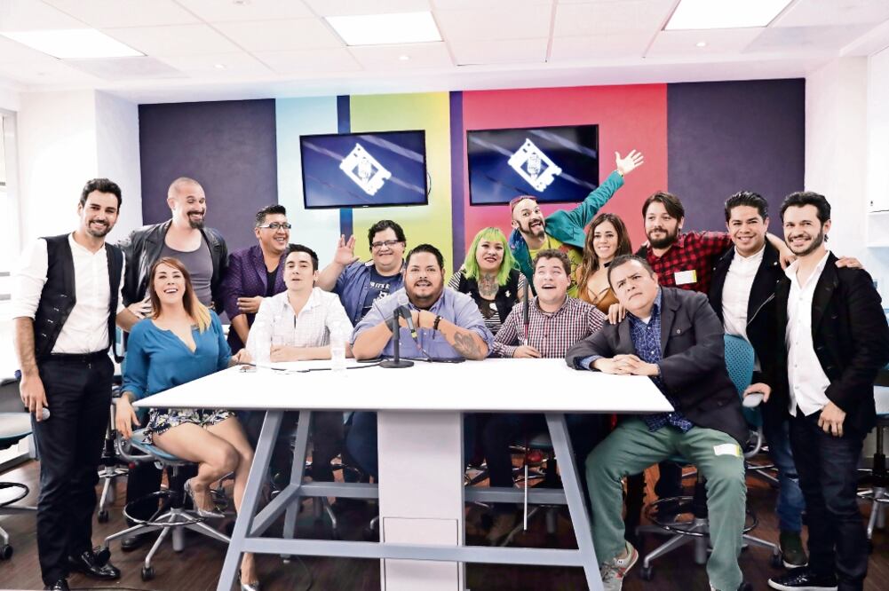 El elenco del programa de Telehit que inicia transmisión el 24 de octubre. (IVÁN STEPHENS. EL UNIVERSAL)