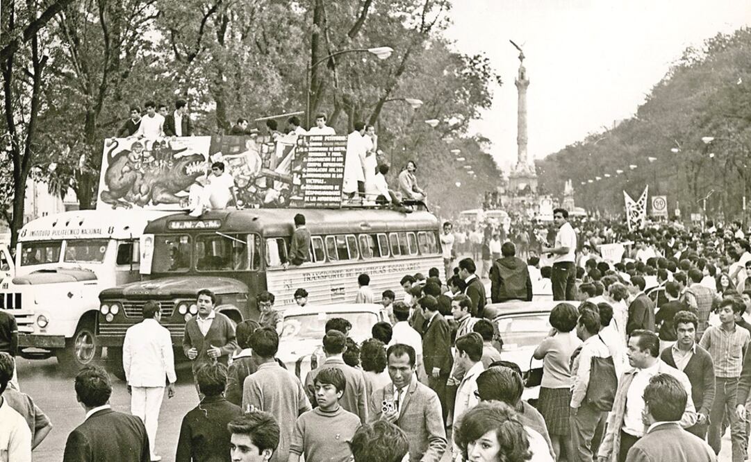 Manifestación de estudiantes sobre Paseo de la Reforma en 1968. Foto: Archivo/El Universal