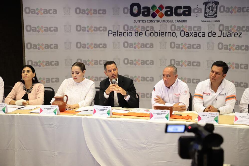 Conferencia de prensa del gobernador de Oaxaca, Alejandro Murat Hinojosa (ESPECIAL)