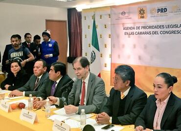 Investigación en Iguala, una "mentira histórica": PRD