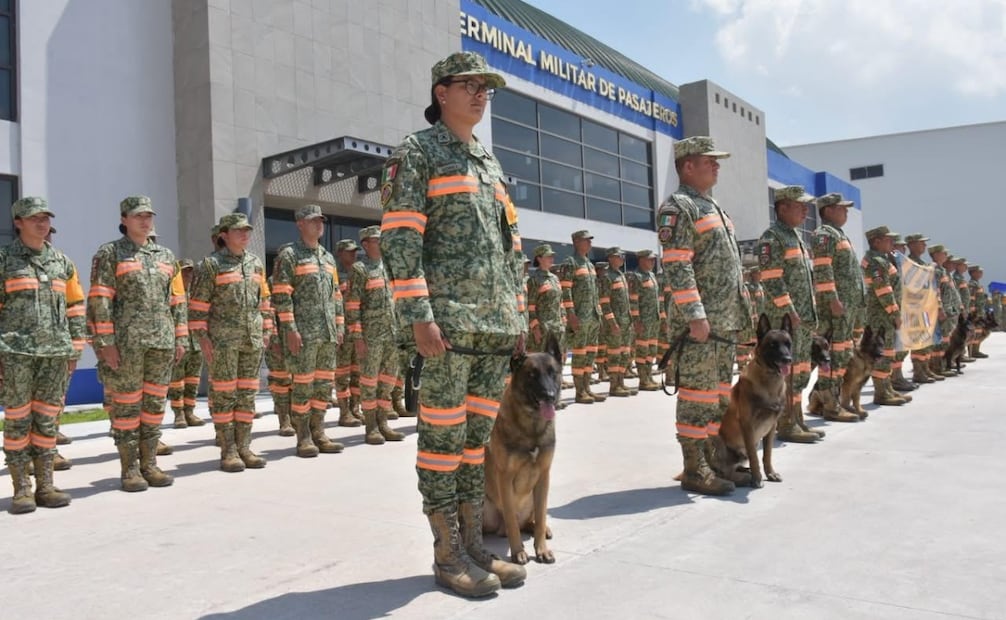 Defensa envía ayuda humanitaria a Venezuela, van lomitos entrenados, rescatistas y elementos de salud. Foto: Especial.