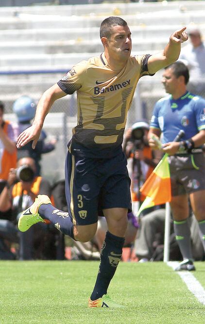 El defensa señaló que aún no deciden cuál torneo tendrá preferencia (VÍCTOR CRUZ. JAM MEDIA)