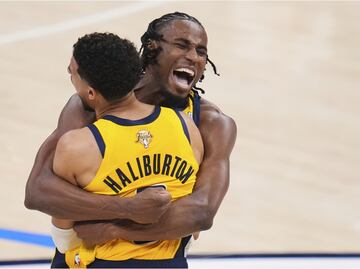 Pacers golpean primero en las Finales de la NBA; Haliburton lidera a Indiana en triunfo clave en el Juego 1