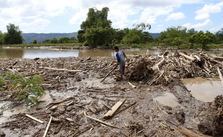 Suman 240 muertos por tormenta en Filipinas