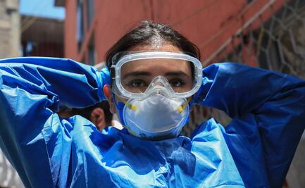 ¿Cómo solicitar una de las 13 mil vacantes de médico especialista que abrió el gobierno?