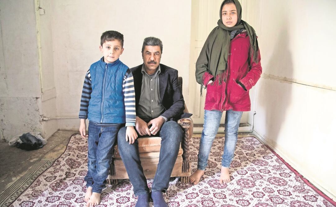 Mahmoud vive con sus hijos en el barrio de Tepebasi. A pesar de que gracias a su economía su situación en Turquía es más fácil, desea que la guerra termine para poder regresar a Siria. (CRISTOPHER ROGEL BLANQUET)