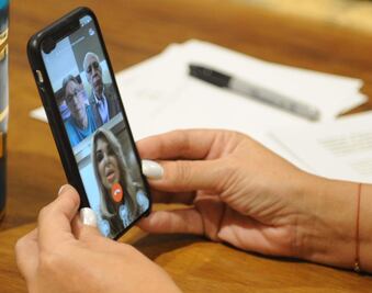 Claudia Pavlovich pide a ABM gestionar más sucursales bancarias en Sonora