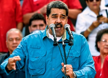 “Que se ponga en cuatro patas porque se le viene una paliza”: Maduro a Rajoy