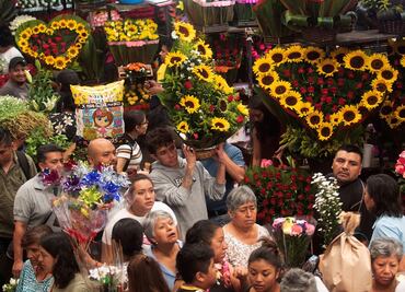 Rosas, crisantemos, gladiolas y claveles, las flores más solicitadas en el Día de las madres
