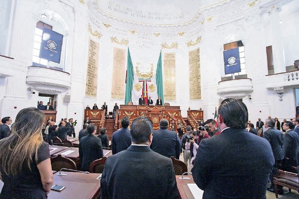 El legislador Fernando Zárate dice que no hay inconveniente para que Mancera participe en la Constituyente y no abandone el ejercicio de gobierno (ARCHIVO. EL UNIVERSAL)