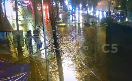 Lluvia deja avenidas inundadas al oriente de la CDMX