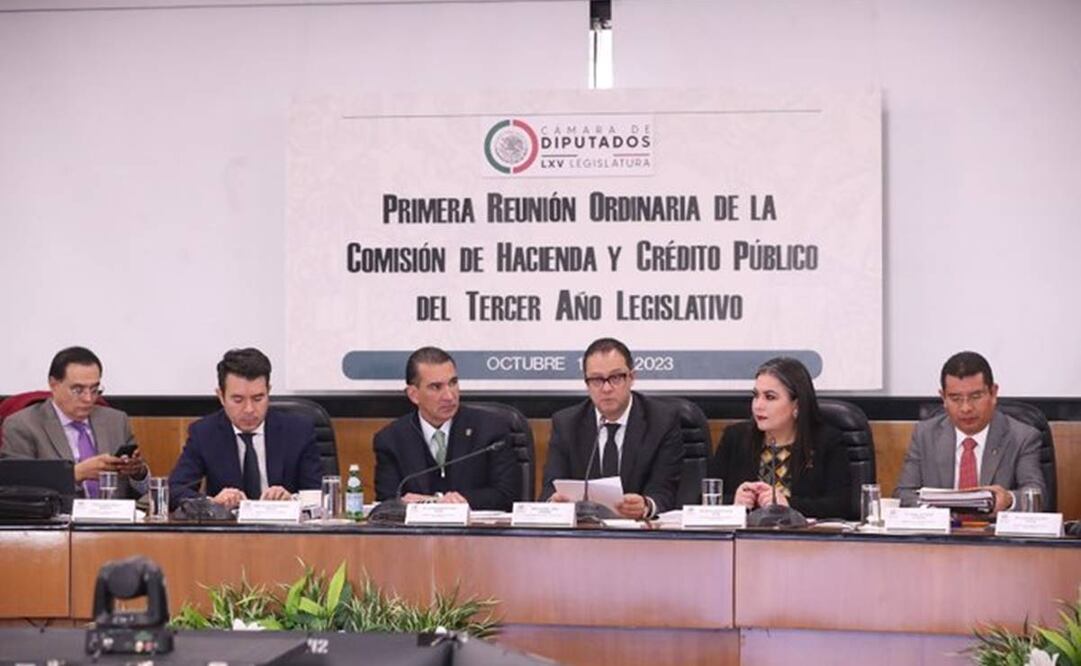 Avaza en Comisión de Hacienda Ley de Ingresos 2024/ Foto: Twitter