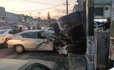 Volcadura provoca la muerte de una mujer en la Gustavo A. Madero; reportan un conductor herido 