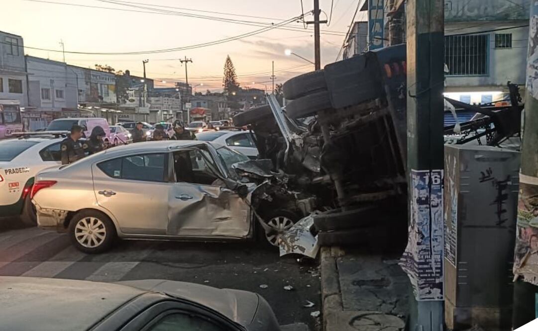 Volcadura en la GAM cobra la vida de una mujer. Foto: Especial